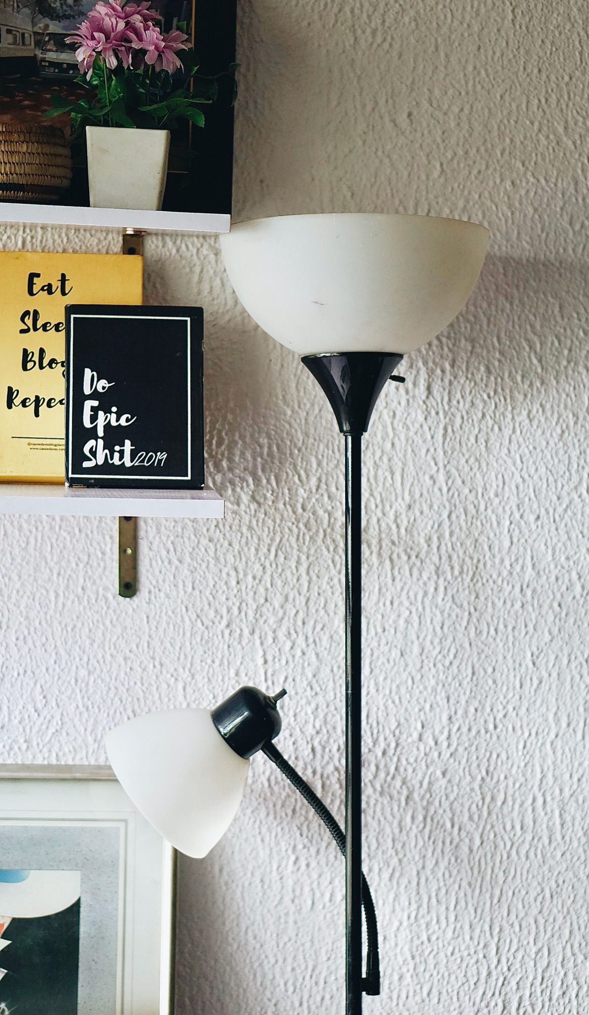 Earlier than & After – Setting Up My Dwelling Workplace In A Small Area.