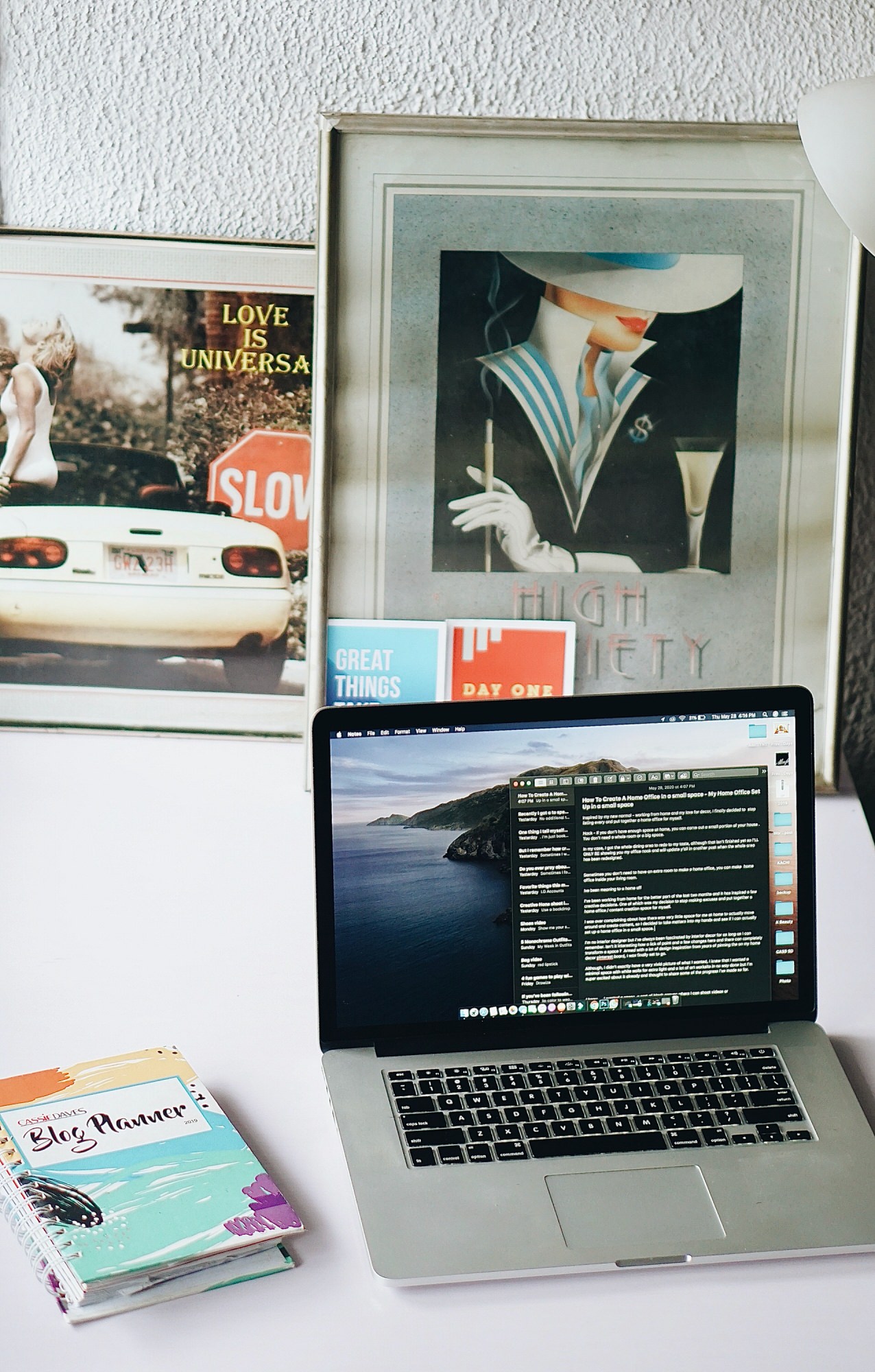 Earlier than & After – Setting Up My Dwelling Workplace In A Small Area.