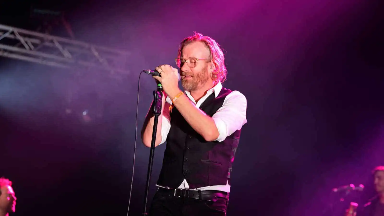 25 Emotional Songs for When You Actually Want a Good Cry