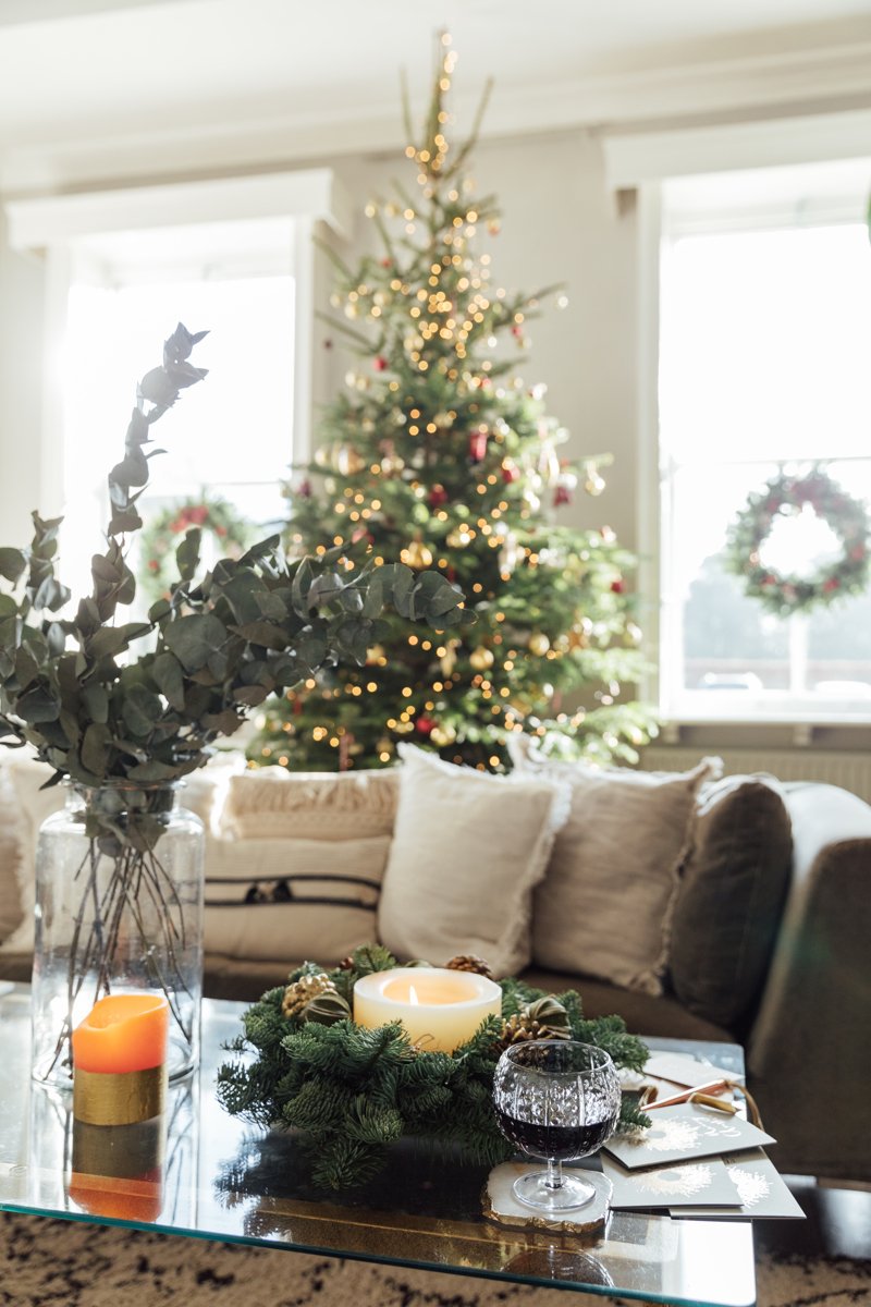 Christmas Decorations Dwelling Tour